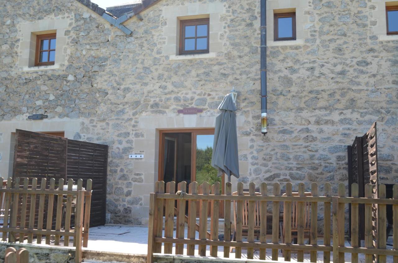 Character 2 Bed Cottage Within Walking Distance Of Bar/Restaurants Piégut-Pluviers Exterior foto